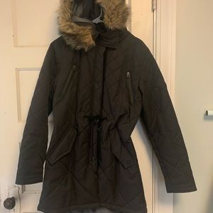 Women’s Burton day ride jacket with warm furry hood. Worn a handful of times.